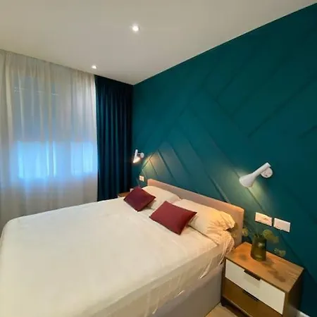 Casa Del Bosco! Appartamento Tirana
